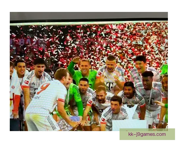 拜仁慕尼黑官宣凯恩当选2023-24赛季队内最佳球员荣誉