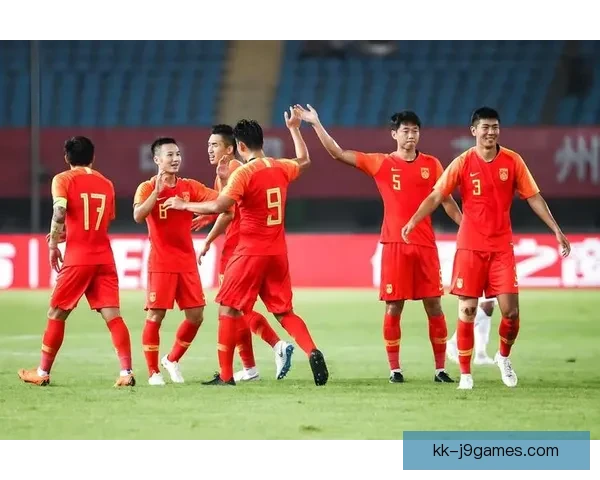 中国男足主帅呼吁球迷给予年轻球员更多耐心与成长空间